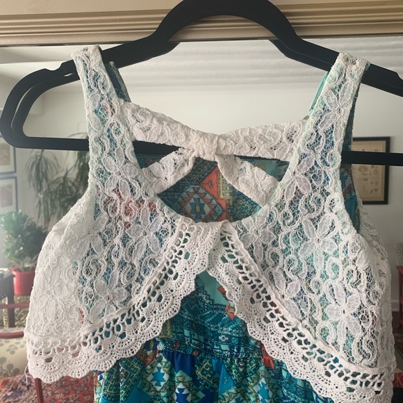 HI-LO DRESS WITH LACE TOP - Picture 5 of 9